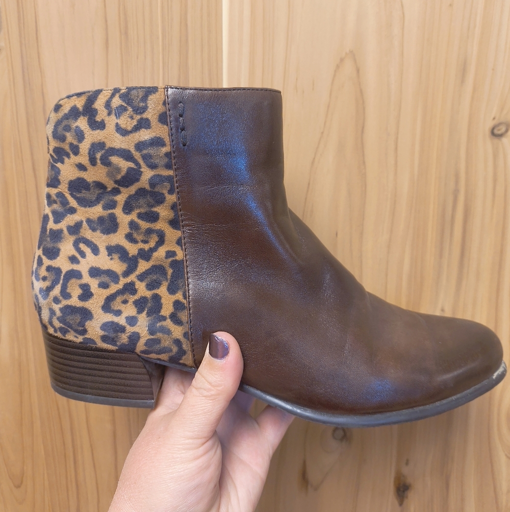 Canada Grande Stylish Brown Leopard Ankle Booties, Size 39